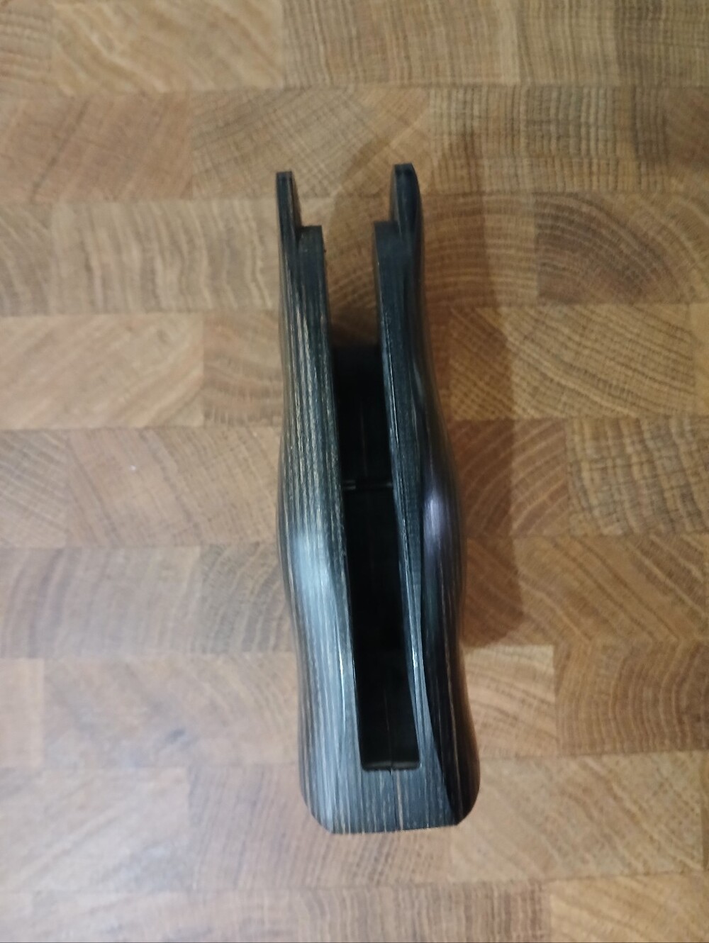 Colt Grip - Picture 5 of 9